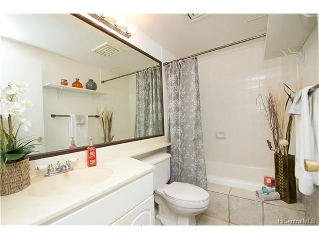 94-1451 Waipio Uka Street  Unit L106