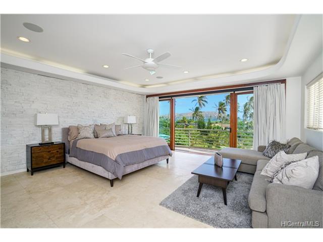 5984 Kalanianaole Highway