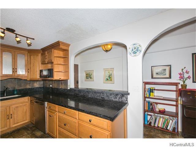 303 Liliuokalani Avenue  Unit 1104