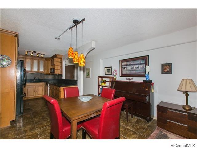 303 Liliuokalani Avenue  Unit 1104