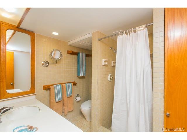 2825 S King Street  Unit 403