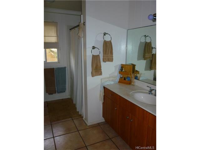 68-695 Farrington Highway