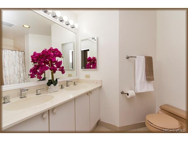725 Kapiolani Boulevard  Unit 802