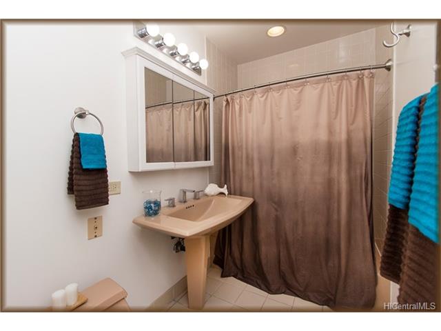 725 Kapiolani Boulevard  Unit 802