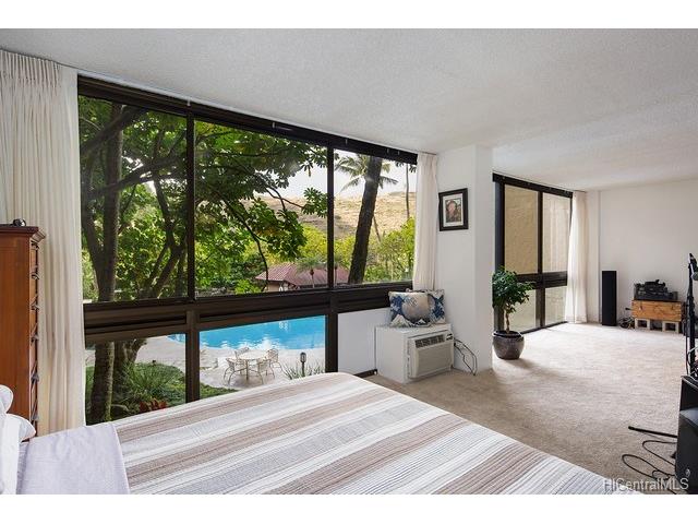 521 Hahaione Street  Unit 2/1F