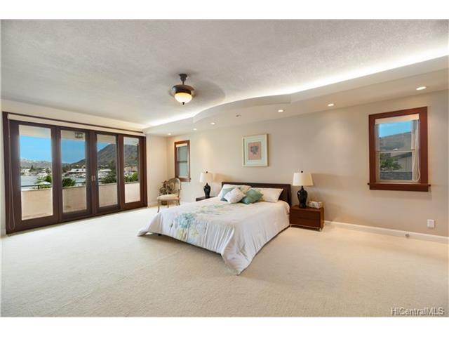 7096 Kalanianaole Highway