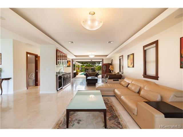7096 Kalanianaole Highway