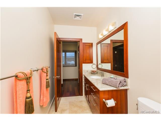 7096 Kalanianaole Highway