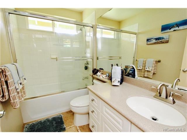 87-2201 Pakeke Street  Unit 65
