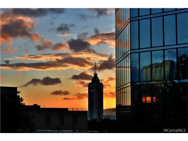 225 Queen Street  Unit 23E