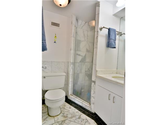 225 Queen Street  Unit 23E