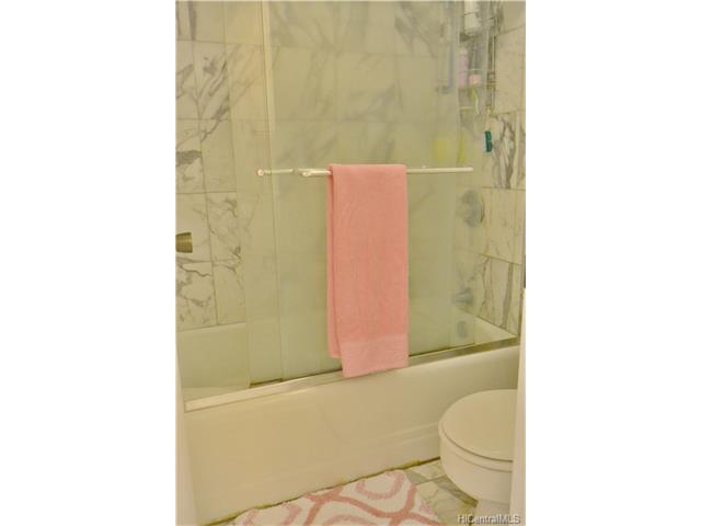 225 Queen Street  Unit 23E