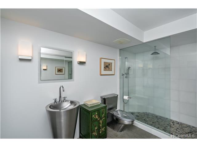 2895 Kalakaua Avenue  Unit 603-604