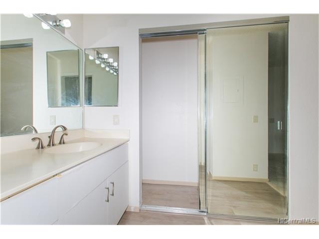 91-238 Hanapouli Circle  Unit 27H