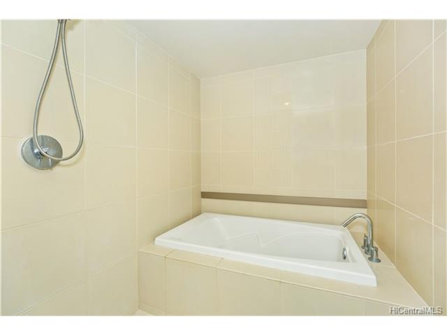 1200 Queen Emma Street  Unit PH3901