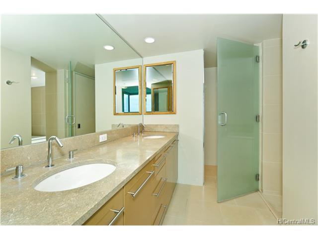 1200 Queen Emma Street  Unit PH3901