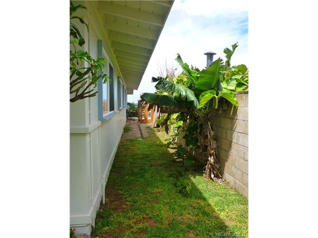 68-695 Farrington Highway