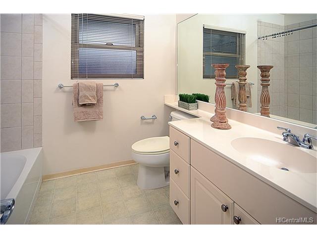 92-7127 Elele Street  Unit 203