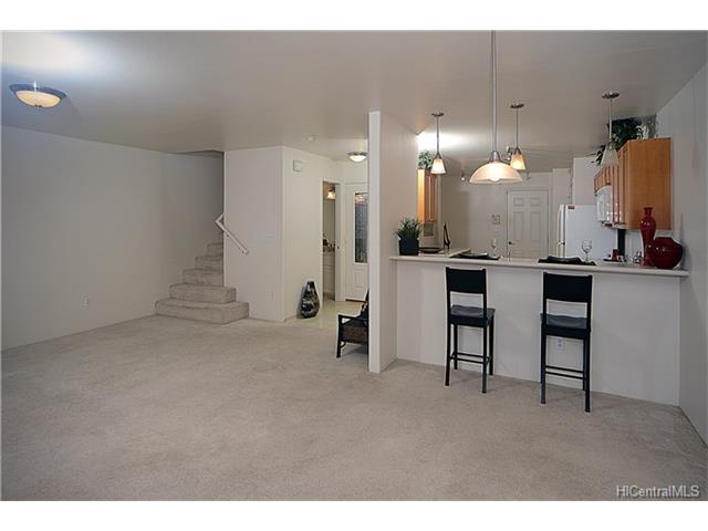 92-7127 Elele Street  Unit 203