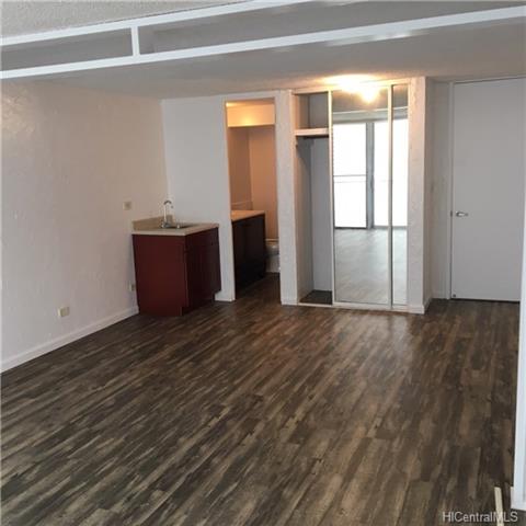 440 Lewers Street  Unit 402