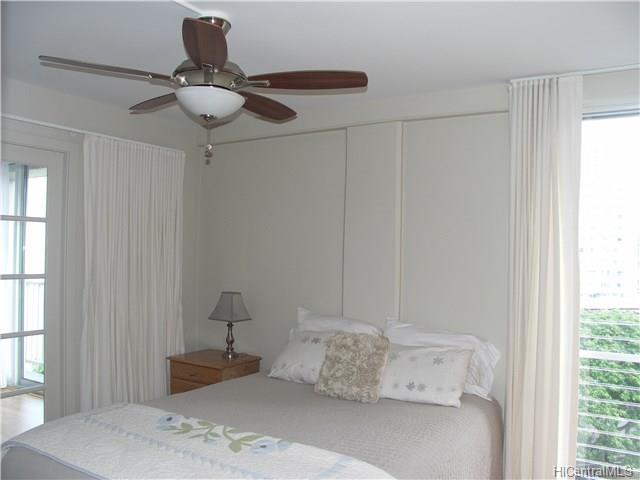 1617 Keeaumoku Street  Unit 703
