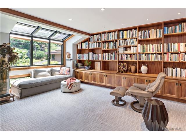 3165 Diamond Head Road  Unit 4