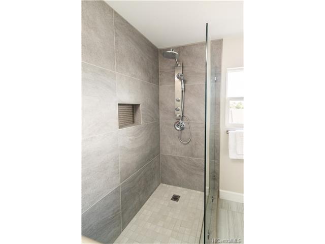 91-1018 Kaimalie Street  Unit R2