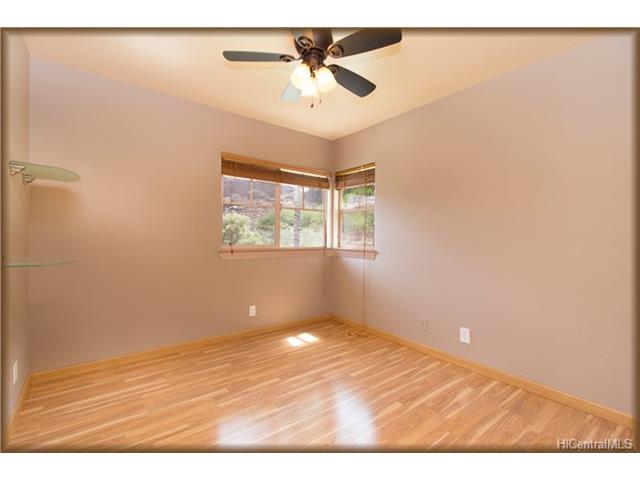 87-2201 Pakeke Street  Unit 65