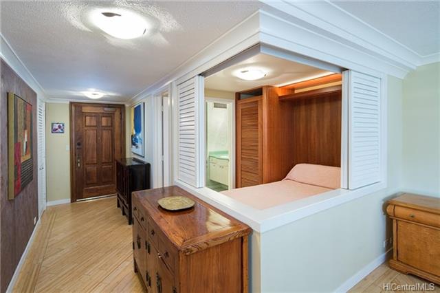 2979 Kalakaua Avenue  Unit 804