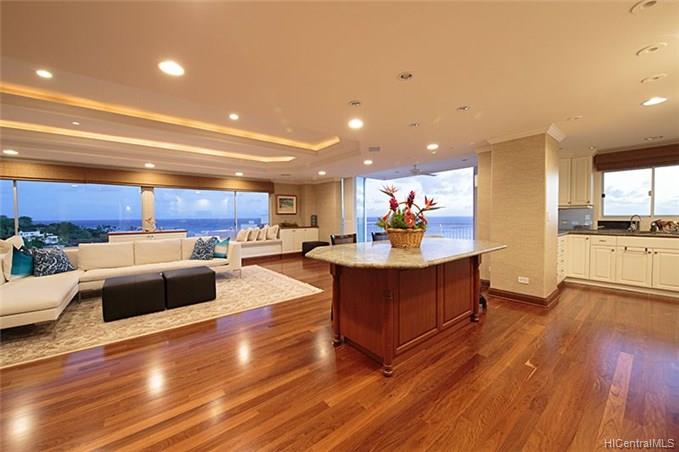 2969 Kalakaua Avenue  Unit 1201