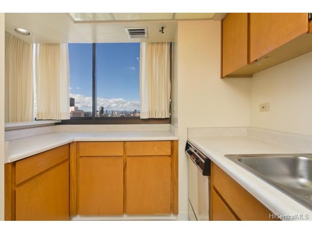 2499 Kapiolani Boulevard  Unit 2008