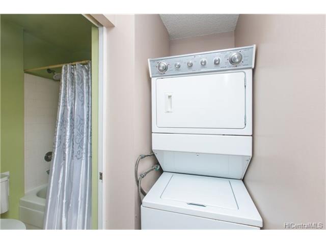 2474 Kapiolani Boulevard  Unit 1104