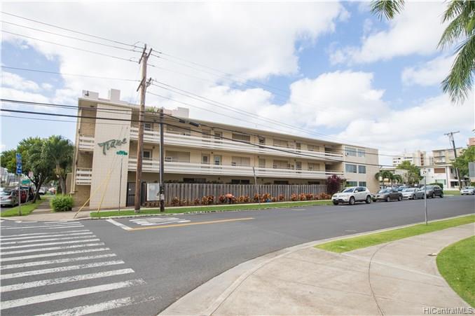 1735 Dole Street  Unit 203