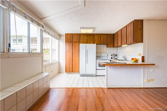 1735 Dole Street  Unit 203