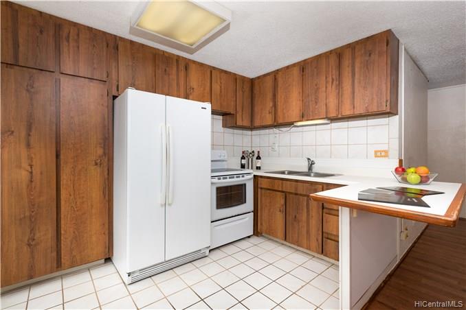 1735 Dole Street  Unit 203
