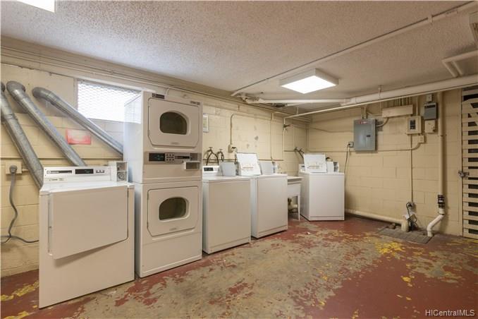1735 Dole Street  Unit 203