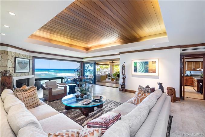 3165 Diamond Head Road  Unit 4