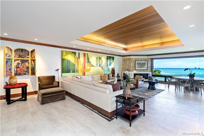 3165 Diamond Head Road  Unit 4