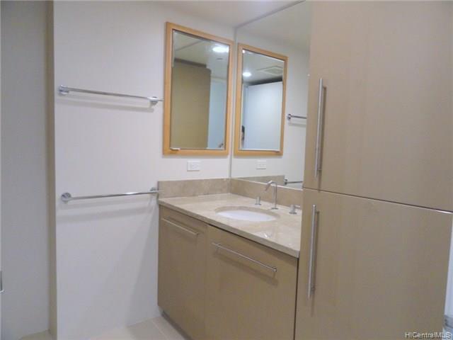 1200 Queen Emma Street  Unit 812