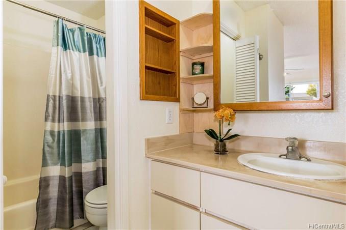 94-749 Paaono Street  Unit E5