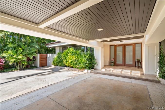 4714 Kahala Avenue
