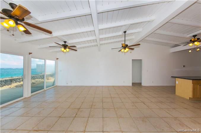 68-697 Farrington Highway
