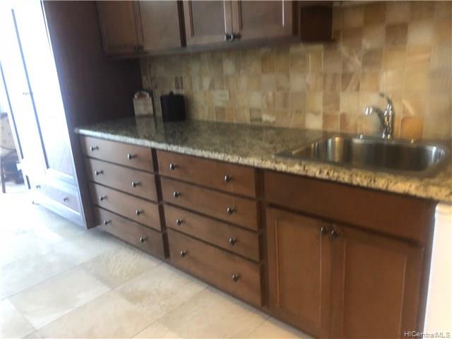 2045 Kalakaua Avenue  Unit 118