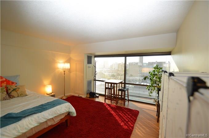 1750 Kalakaua Avenue  Unit 912