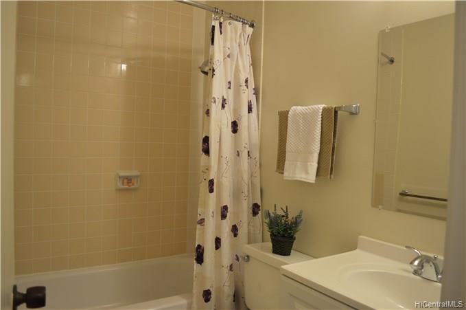 3045 Ala Napuaa Place  Unit 406