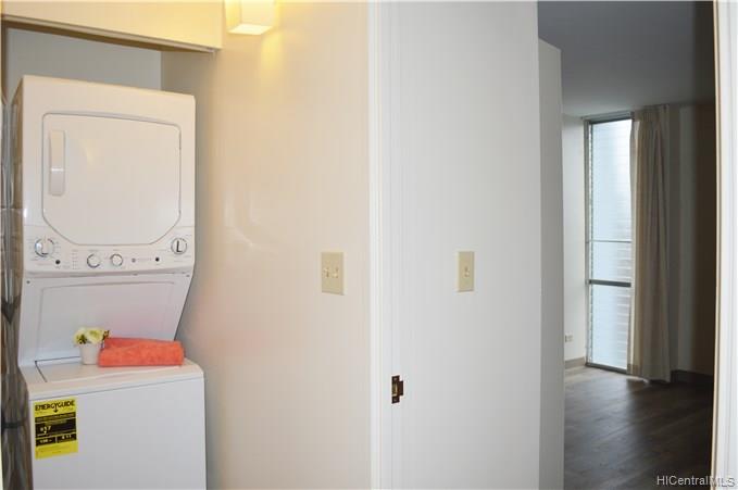 3045 Ala Napuaa Place  Unit 406