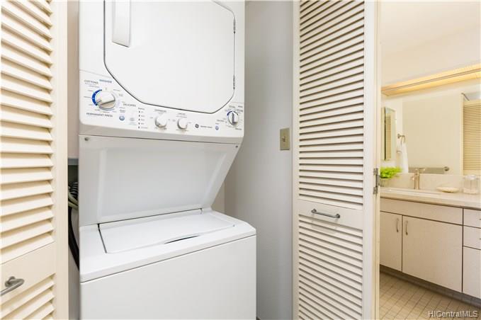 545 Queen Street  Unit 543