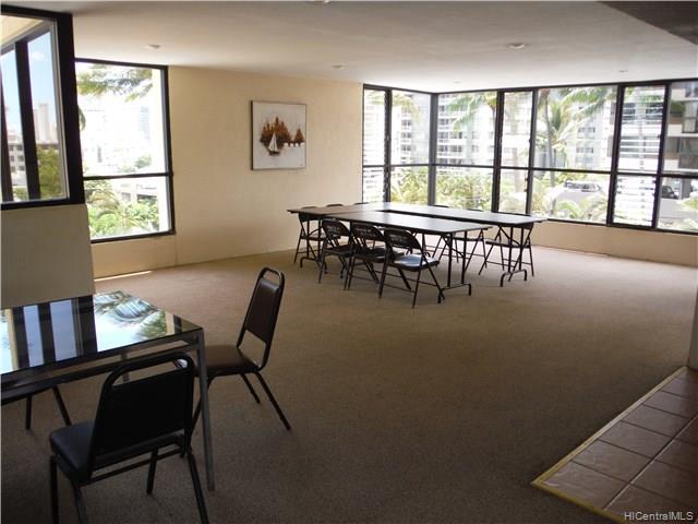 2740 Kuilei Street  Unit 1703
