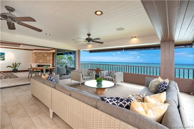3165 Diamond Head Road  Unit 4