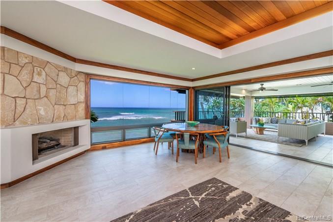 3165 Diamond Head Road  Unit 4